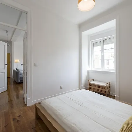 Cozy Apartment With Castel View * Lisbon
