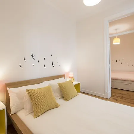 Cozy Apartment With Castel View Apartment *