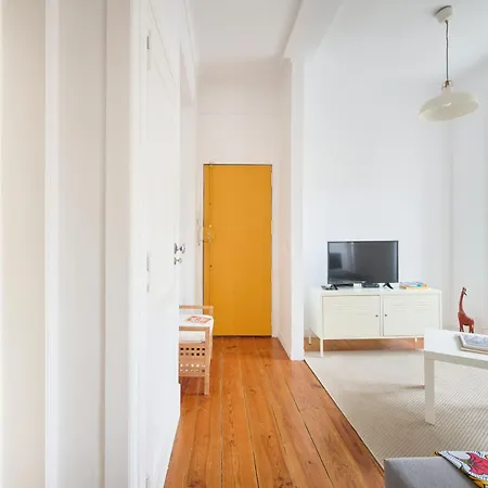 Cozy With Castel View