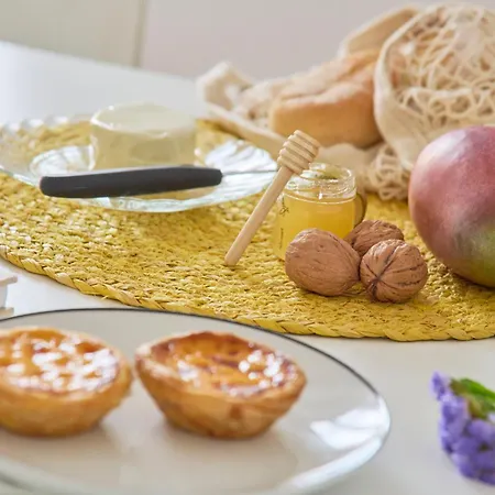 Апартаменты Cozy With Castel View