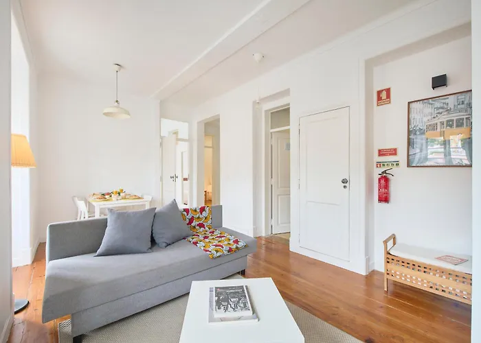 Cozy With Castel View *