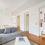 Cozy Apartment With Castel View *
