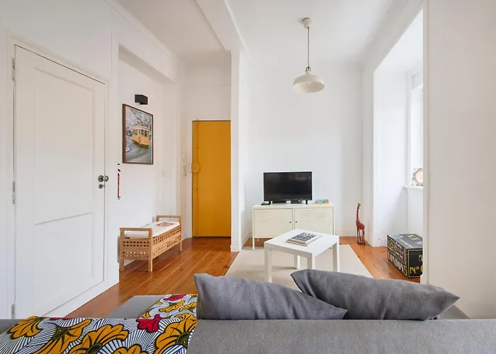 Appartement Cozy With Castel View Lissabon