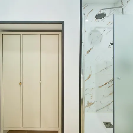 Cozy With Castel View 리스본