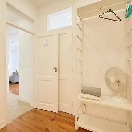 아파트 Cozy With Castel View 리스본